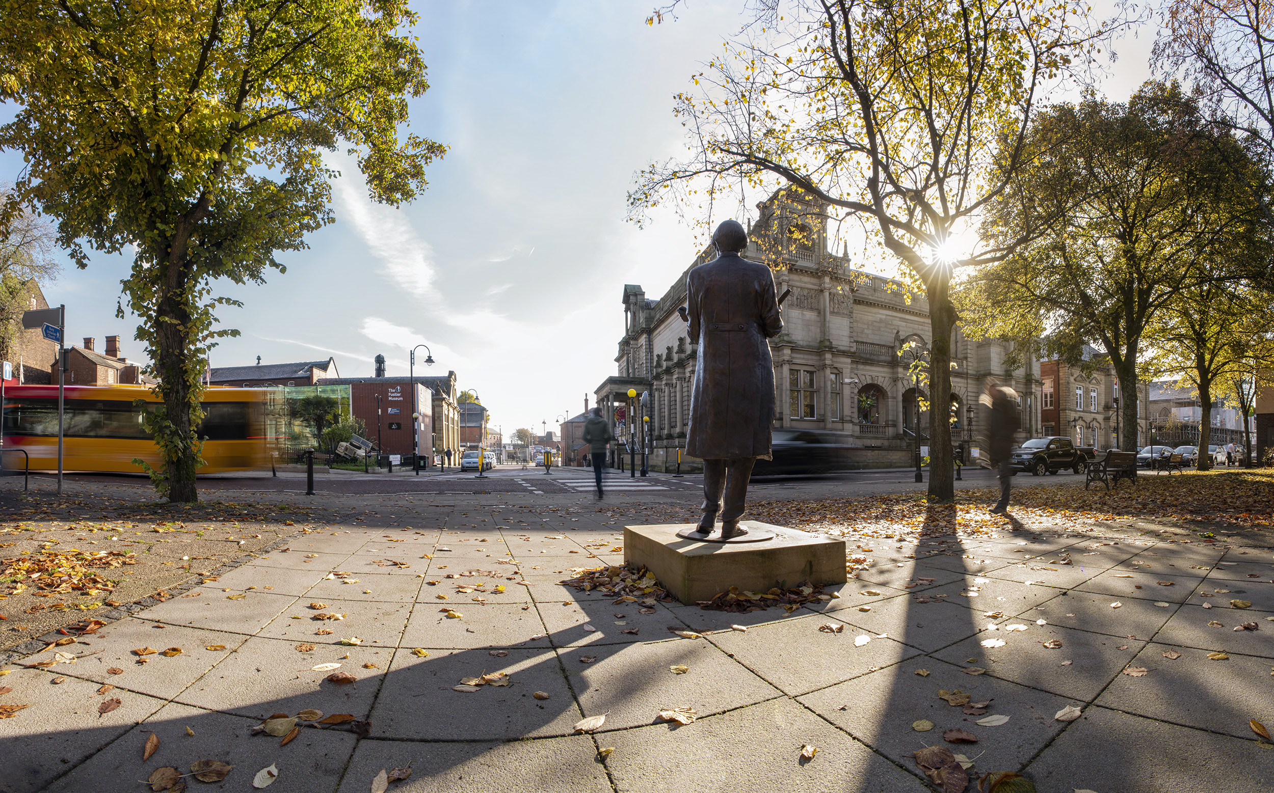 Victoria wood statue